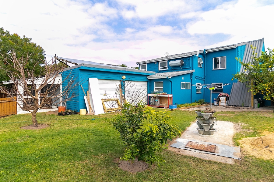 5 Bedroom Property for Sale in The Island Western Cape